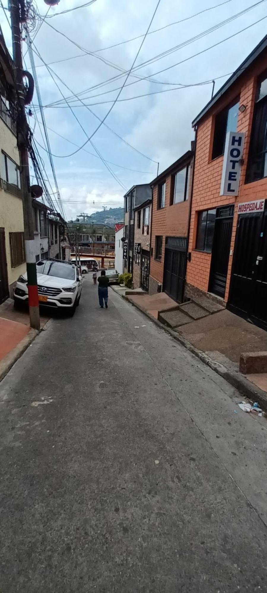 Casa De 4 Habitaciones 2 Banos 6 Camas Dobles Frente A Terminal Los Cambulos Via Panamericana Manizales Exterior foto